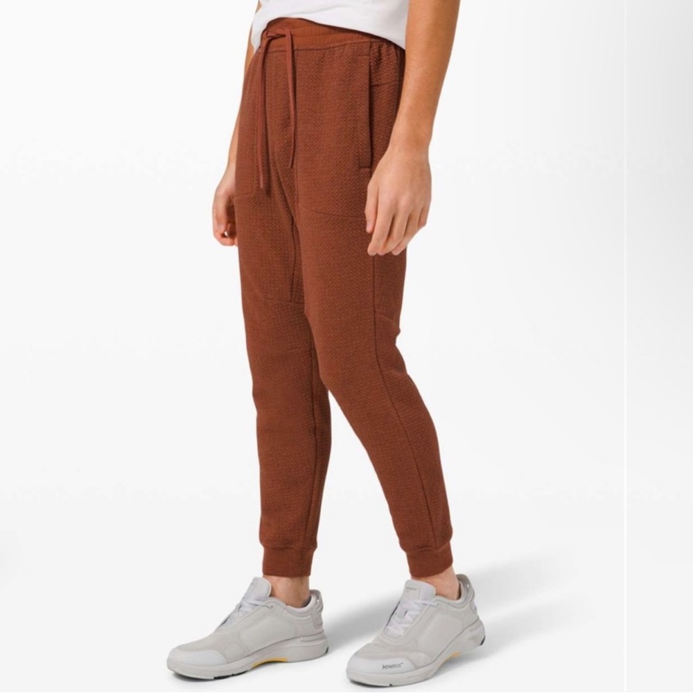 Lululemon at ease jogger